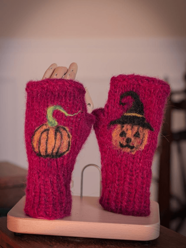 Mitaines tatouées, les citrouilles 