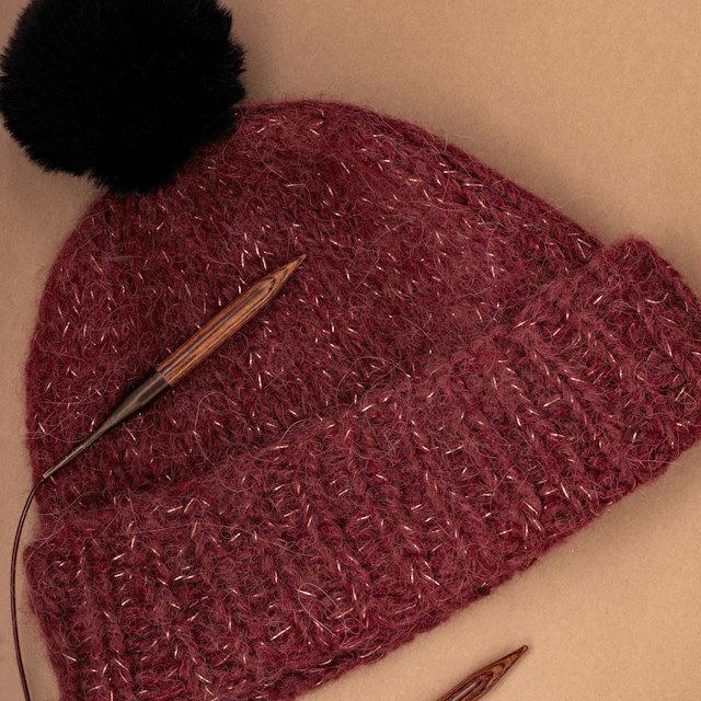 Bonnet tricoté main France laine mérinos alpaga rouge