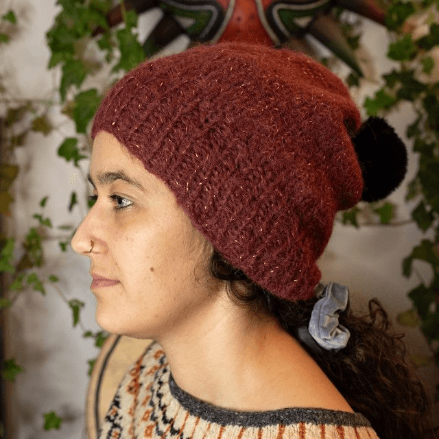 Bonnet tricoté main France laine mérinos alpaga rouge