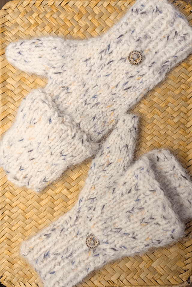 Moufl'taine beige clair et conffetis