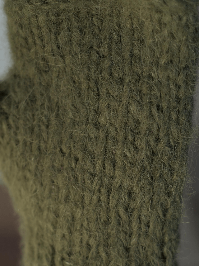 Mitaines alpaga et soie couleur vert kaki mousse tricoté à la main en France 