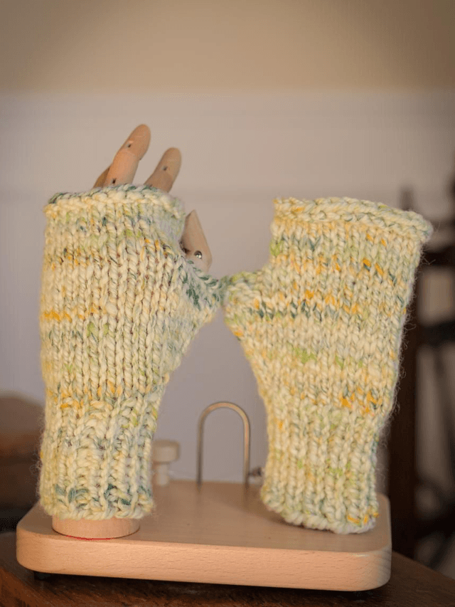 Mitaine en laine pure mérinos filée à la main Beige vert jaune