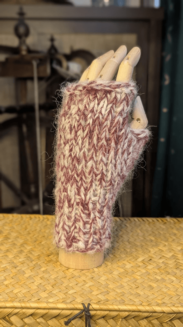 Mitaines en laine rouge et beige