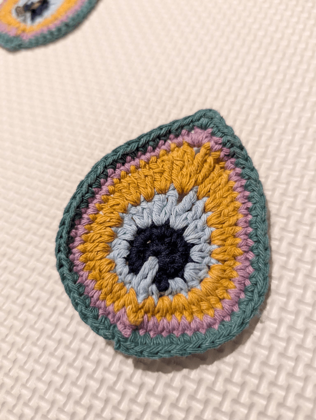 Broche plume de Paon 