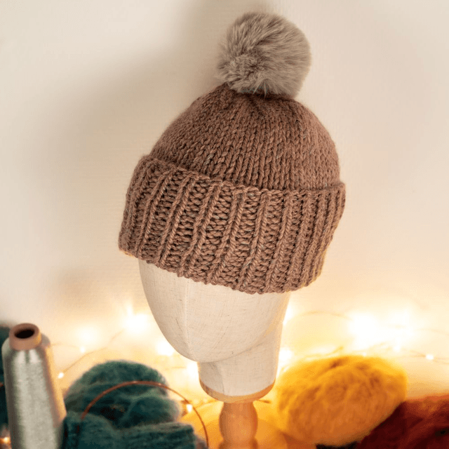 Bonnet hiver unisexe fabrication Française tricoté main en laine d'alpaga et mouton beige foncé