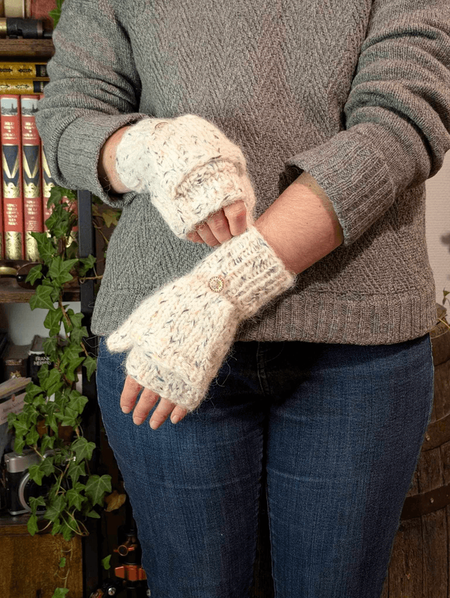Moufl'taine beige clair et conffetis