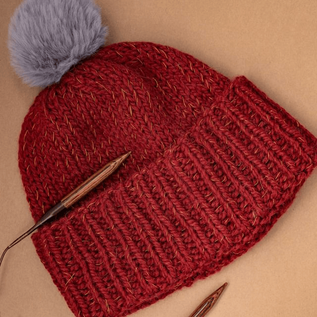 Bonnet fabriqué en France tricoté main en laine d'alpaga et mouton rouge