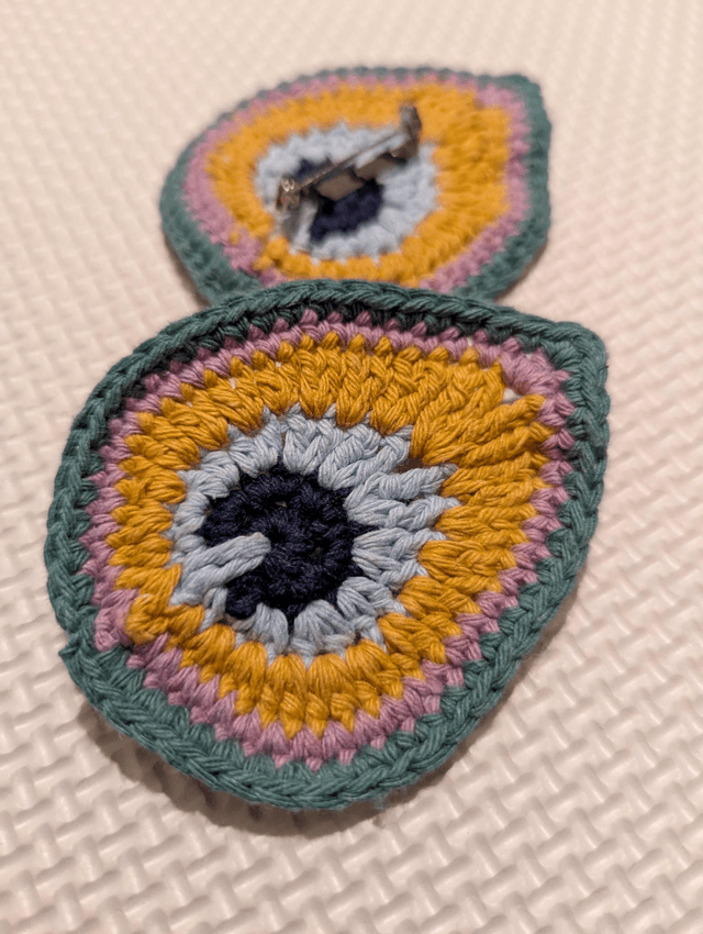 Broche plume de Paon 