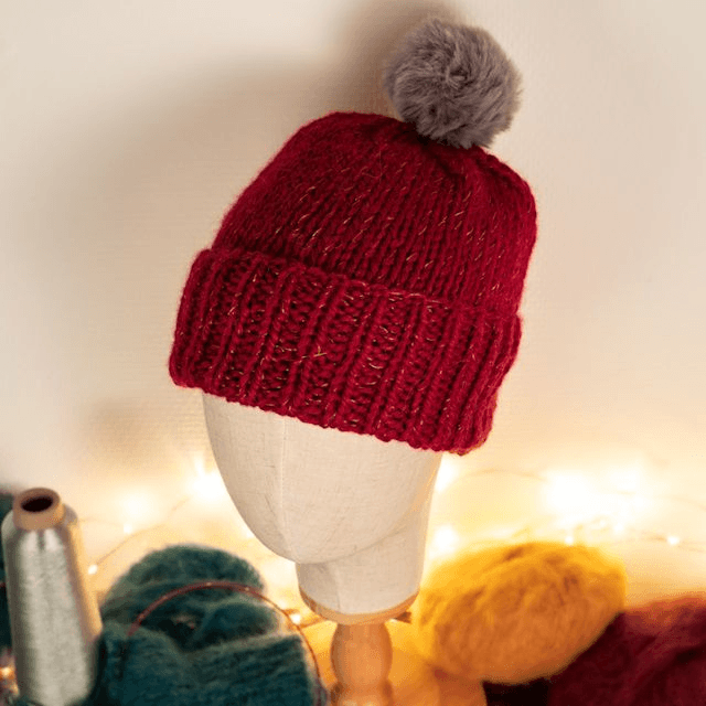 Bonnet fabriqué en France tricoté main en laine d&#039;alpaga et mouton rouge