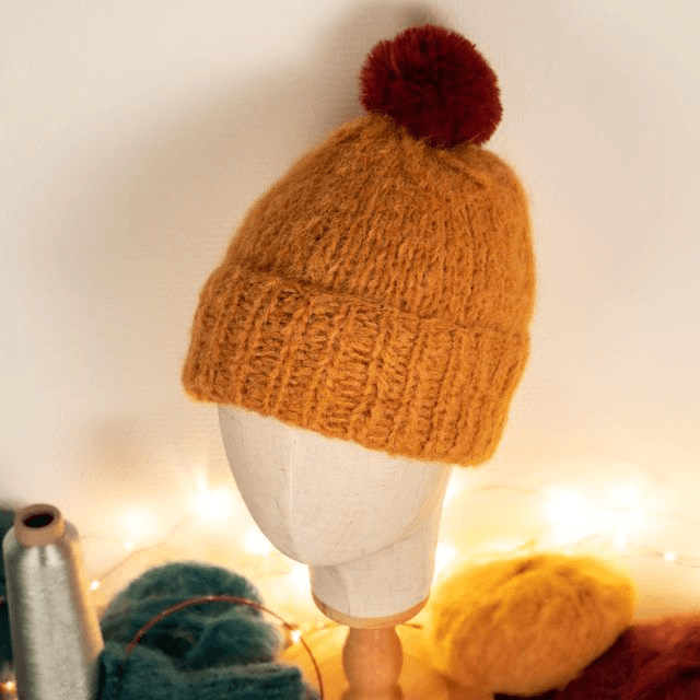 Bonnet tricoté main France laine mérinos alpaga jaune 